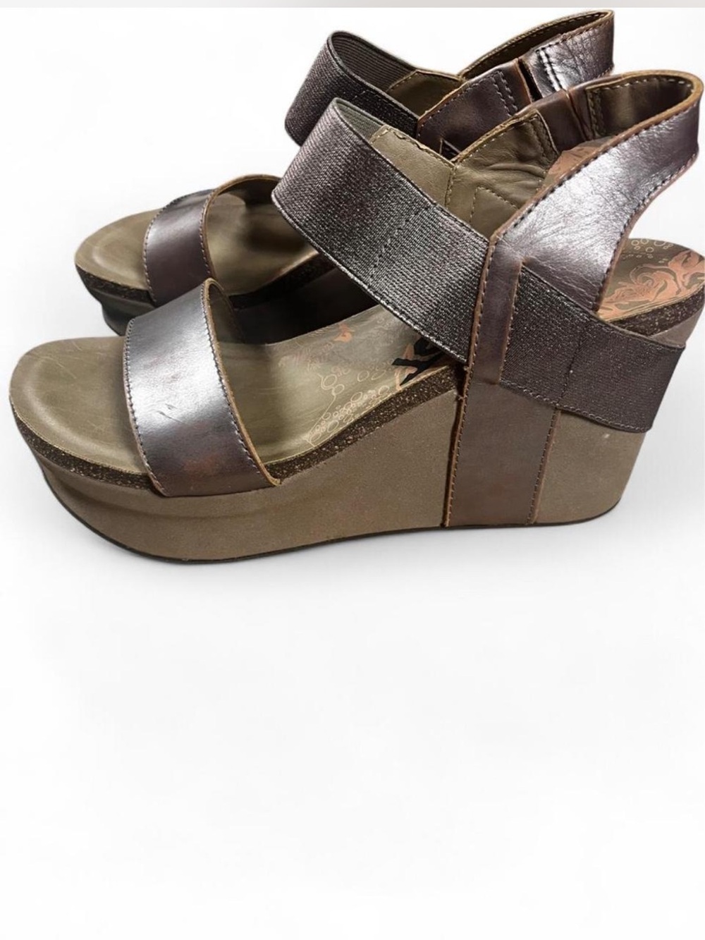 NIB OTBT Bushnell Pewter Metallic Platform Wedge Sandals Size 10